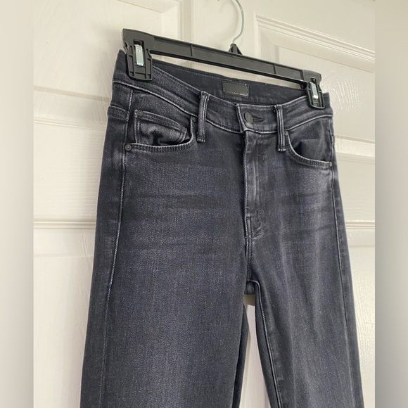 Mother The Weekender Fray Jeans In Deep End Dark Gray Wash Size 24 Flare - Picture 3 of 14